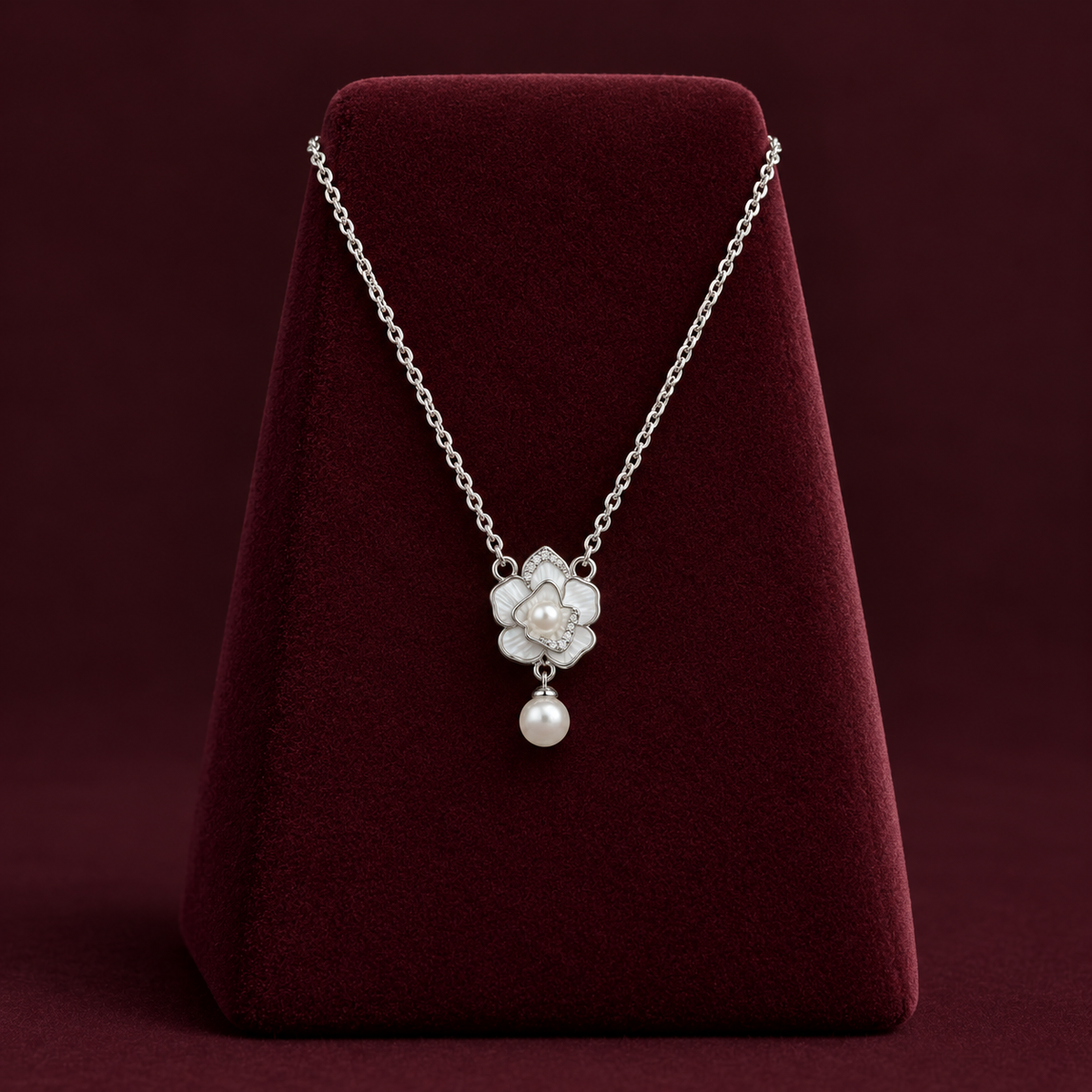 Floral Pearl Pendant Necklace