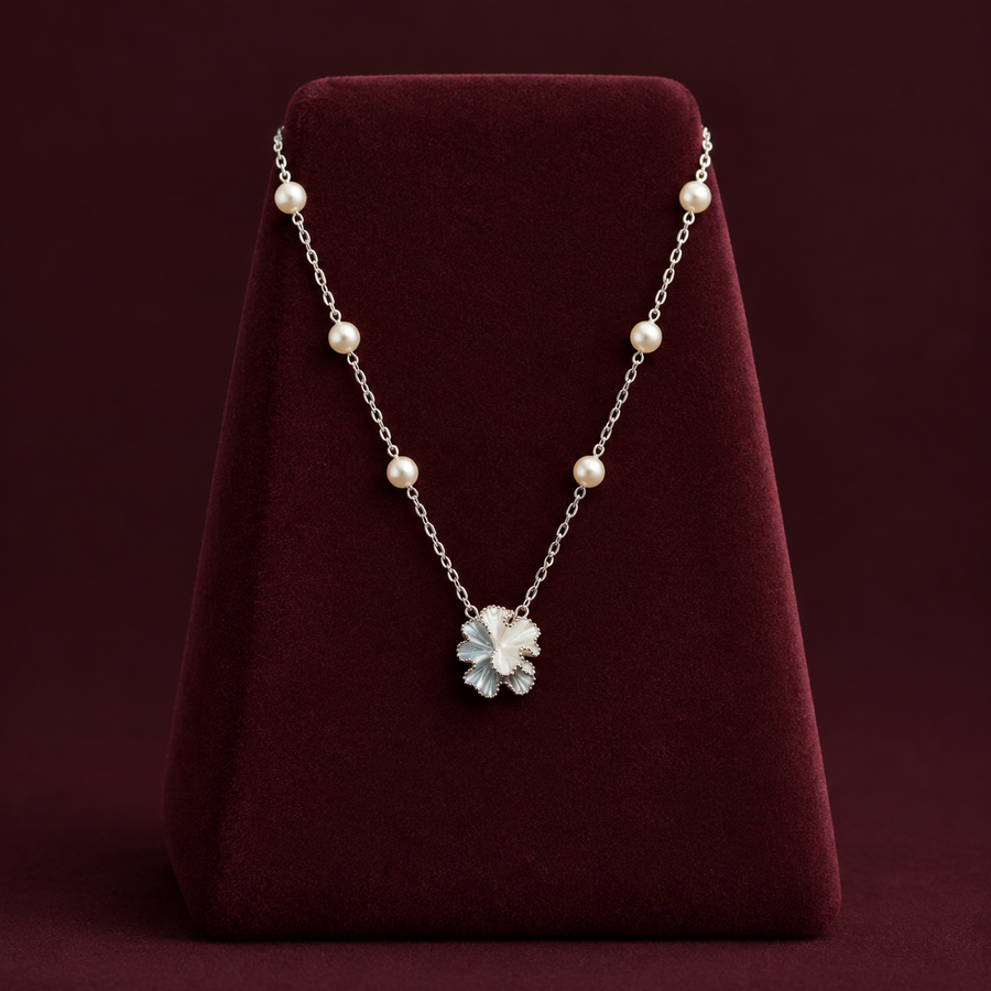 Pearl Flower Pendant Necklace