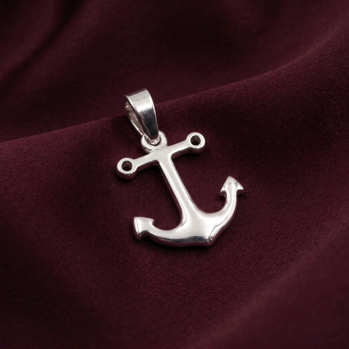 Classic Silver Anchor Pendant