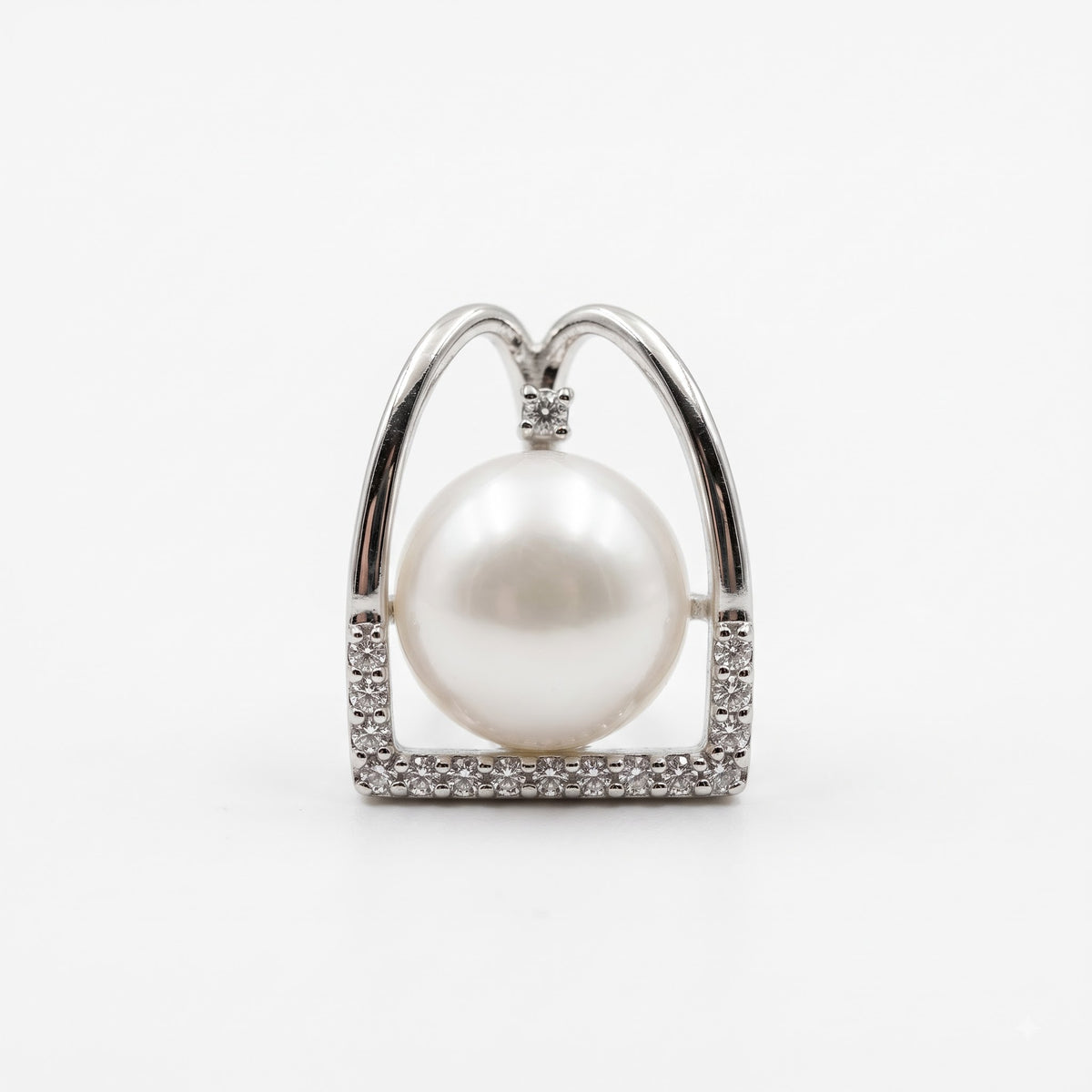 Pearl Halo Silver Pendant