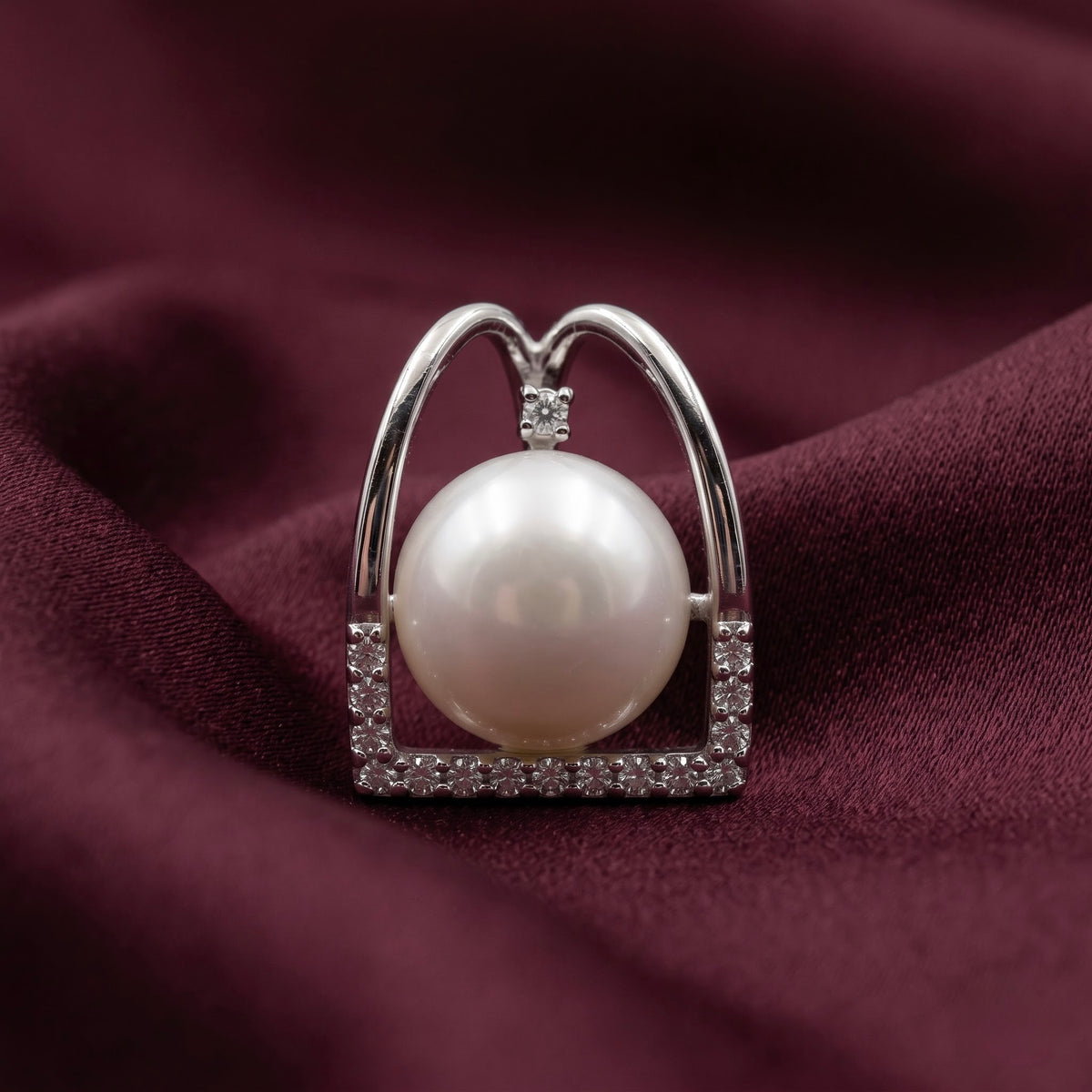 Pearl Halo Silver Pendant